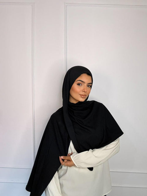 Thuraya Premium Scarf - Black
