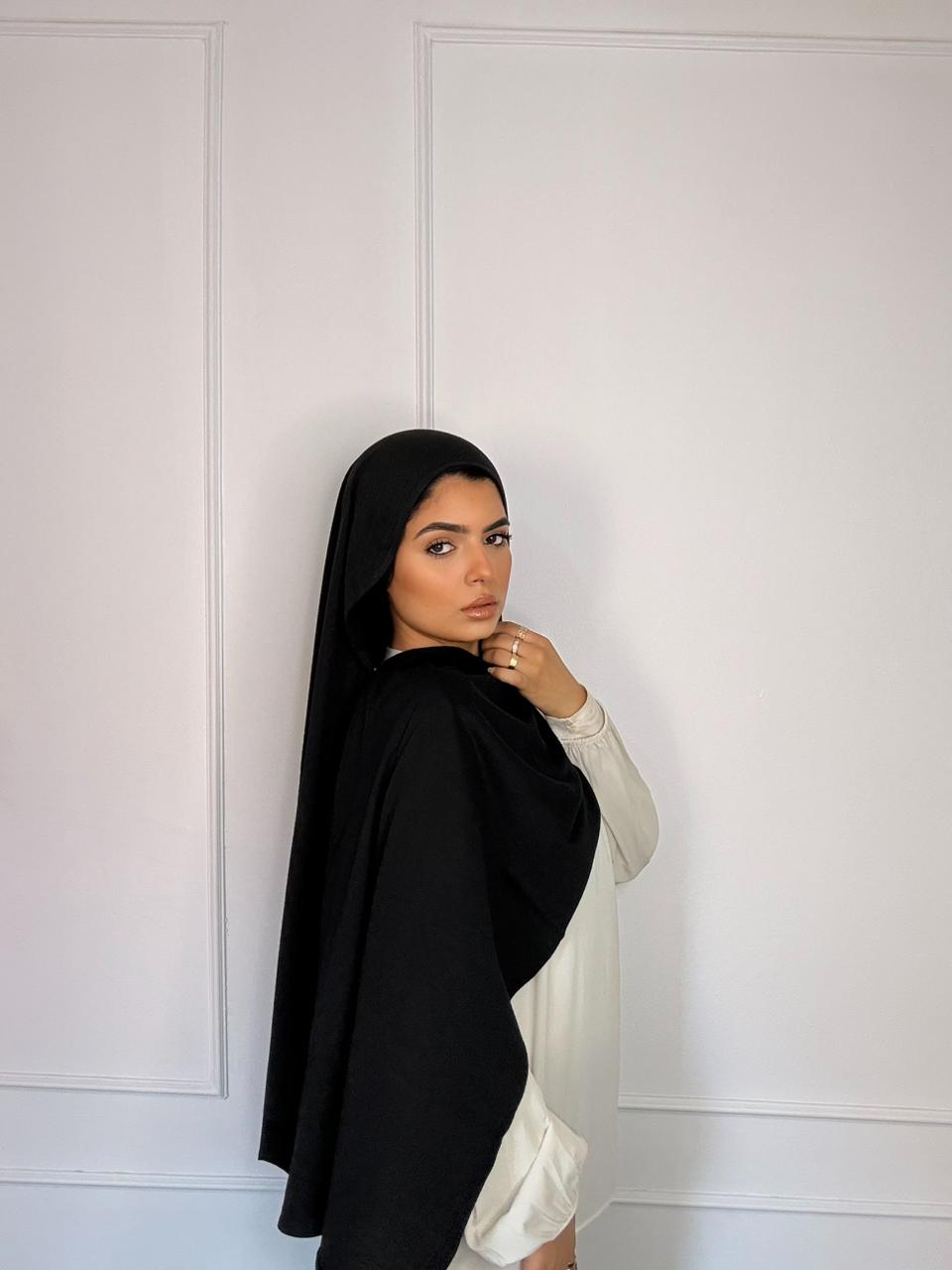 Thuraya Premium Scarf - Black